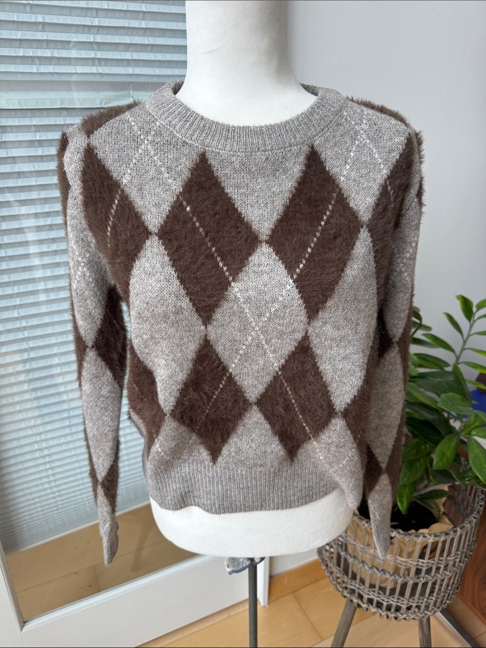 MNG argyle crewneck